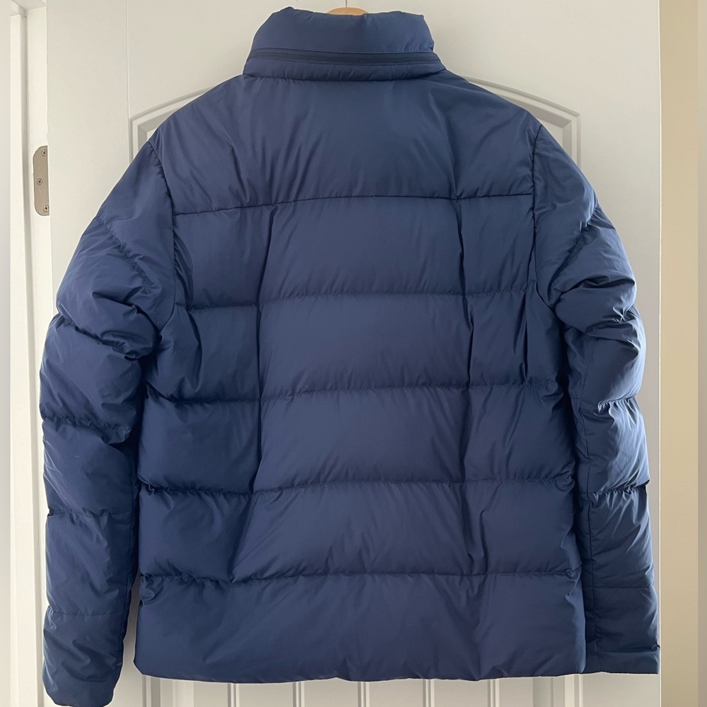 Patagonia - Men's Down Jacket - Picture 3 of 4